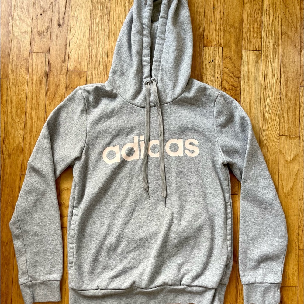 NEW w/o Tags Adidas Women’s Gray Essentials Linear Fleece Hoodie Pullover, Small